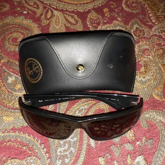 Ray Bans Shades w/ case - Picture 2 of 4